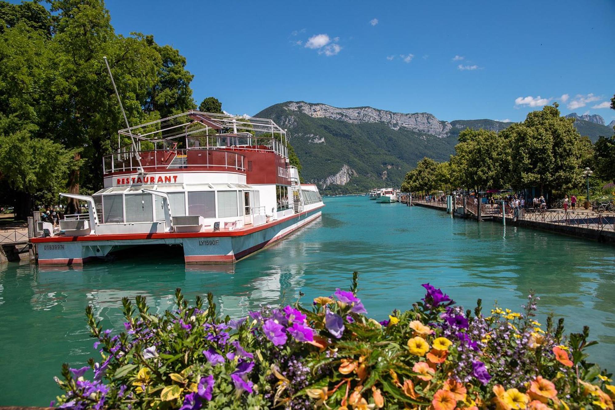La Plume classé 3 étoiles vue Lac avec parking Annecy Exterior foto